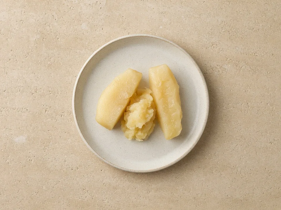 Apple for 6 months+: soft-cooked wedges or mash