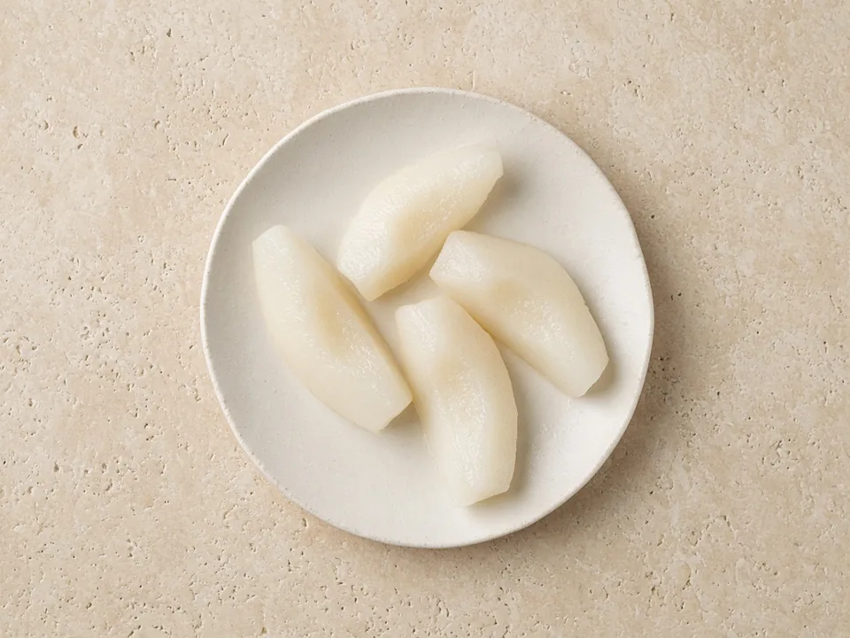 Asian pear for 6 months+: soft-cooked peeled spears, mash or fine gratings