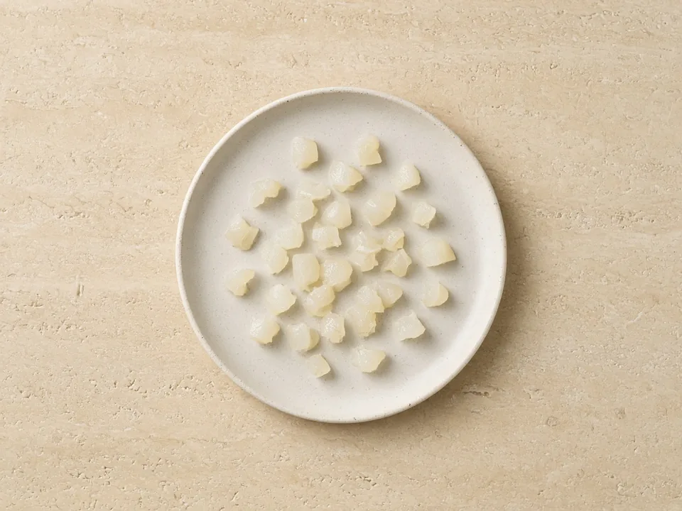 Asian pear for 9 months+: small soft-cooked pieces