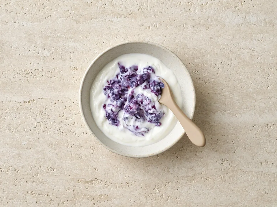 Blueberries for 6 months+: squashed flat or mashed