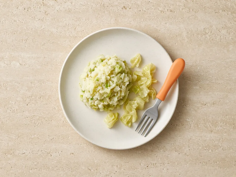 Cabbage for 12 months+: chopped or in family dishes