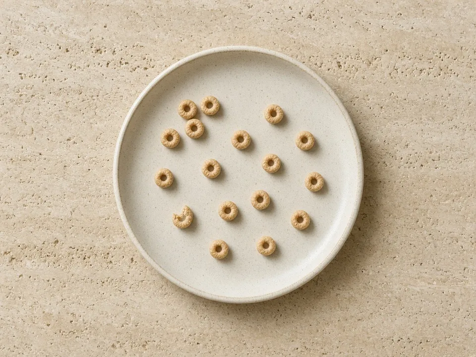 Cheerios for 9 months+: a few single os for pincer practice