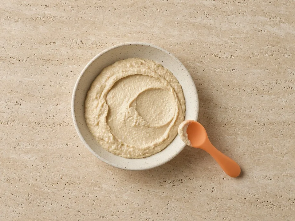 Chickpeas for 6 months+: smooth mash or hummus