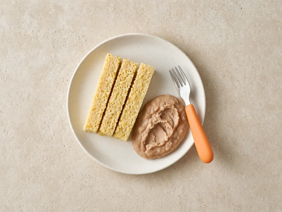Cornbread for 12 months+: strips or pieces with family meals