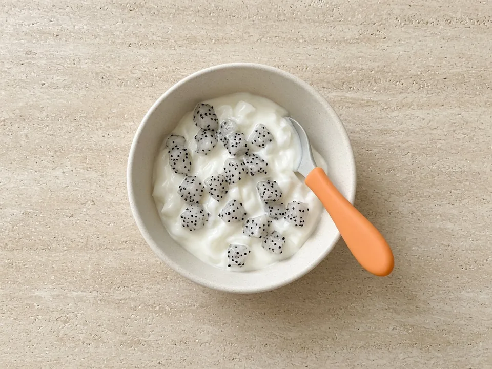 Dragon fruit for 12 months+: small pieces or in dishes