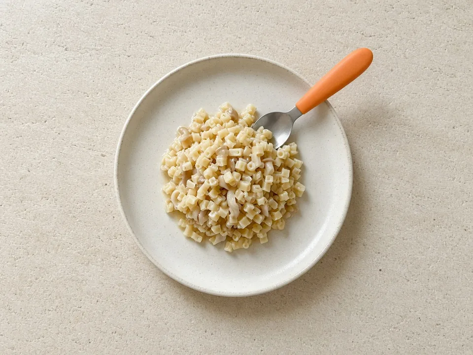 Enoki for 12 months+: chopped short in family dishes