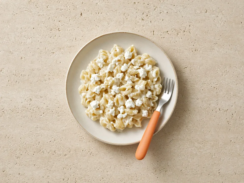 Goat cheese for 12 months+: spread, crumbled or in dishes