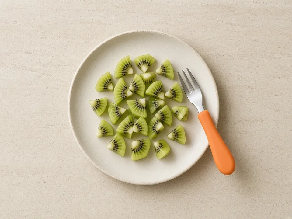 Kiwi for 18 months+: pieces, quartered slices or in dishes