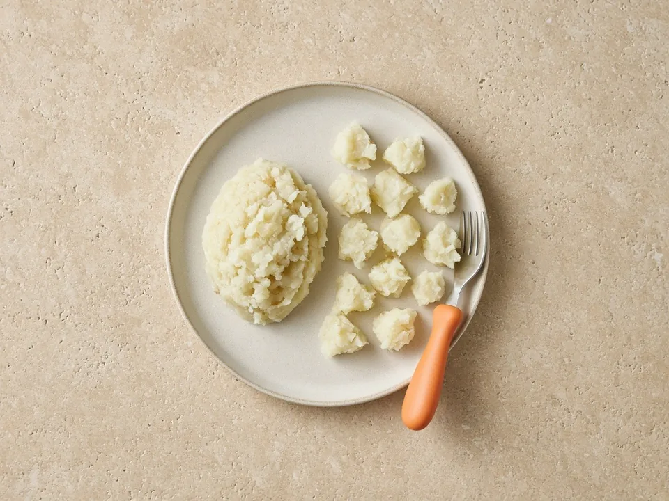 Kohlrabi for 12 months+: soft-cooked pieces or in dishes