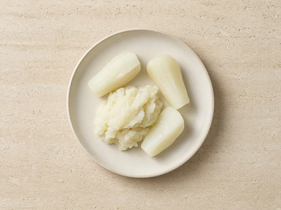 Kohlrabi for 6 months+: soft-cooked wedges or mashed kohlrabi