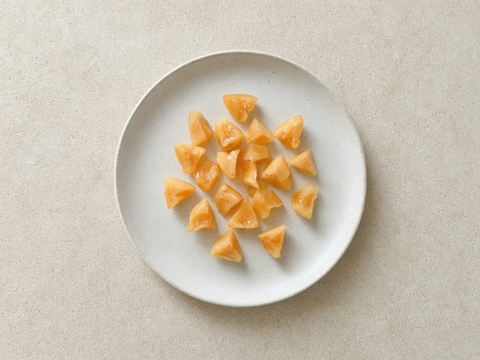Loquat for 9 months+: small soft pieces
