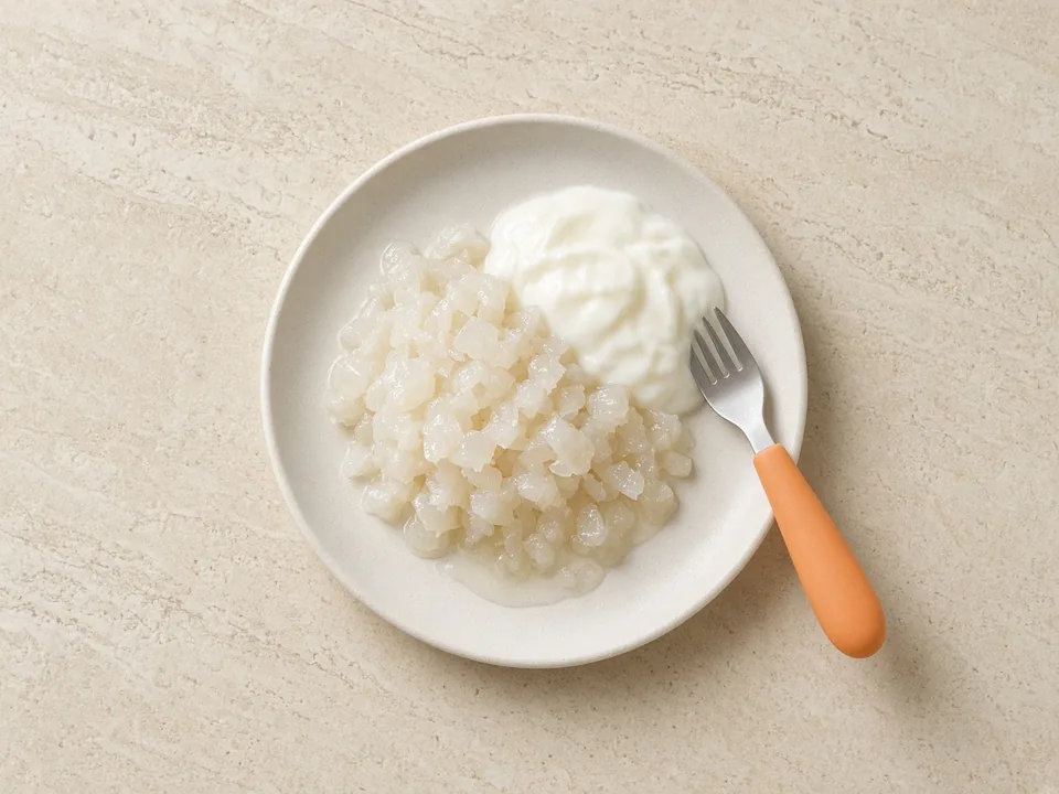 Lychee for 12 months+: peeled, stoned and quartered lengthwise
