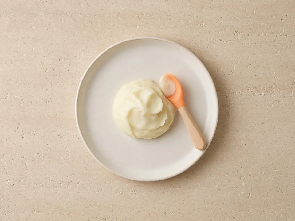 Mashed potatoes for 6 months+: smooth mash on a spoon or to scoop