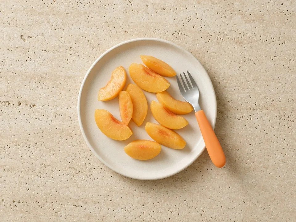 Nectarine for 18 months+: pieces, slices or in dishes