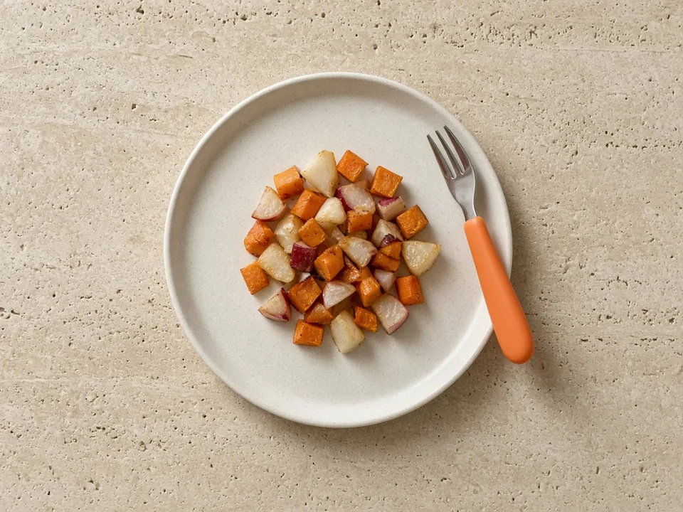 Radish for 12 months+: soft-cooked pieces or in dishes