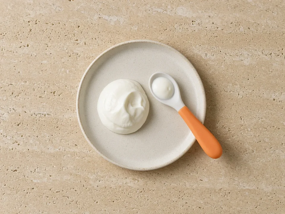 Skyr for 6 months+: pre-loaded spoon or a dip