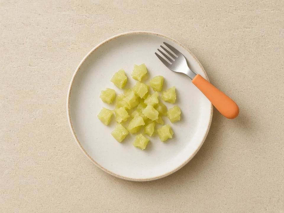 Star fruit for 18 months+: thin slices cut into pieces, or soft-cooked pieces