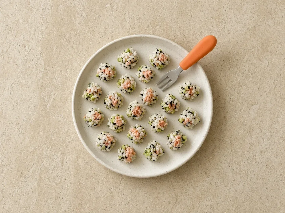 Sushi for 12 months+: small rice pieces with cooked fillings