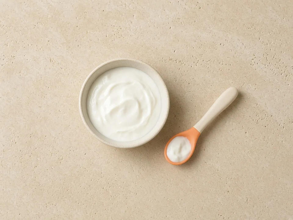 Yogurt for 6 months+: pre-loaded spoon or a dip